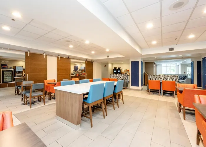 Express & Charleston - Northwoods By Ihg North Charleston