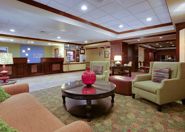 Express & Charleston - Northwoods By Ihg North Charleston