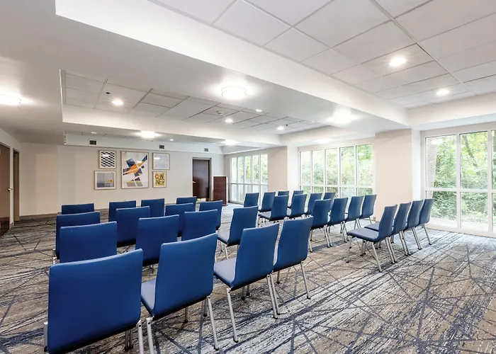 Hotel Express & Charleston - Northwoods By Ihg